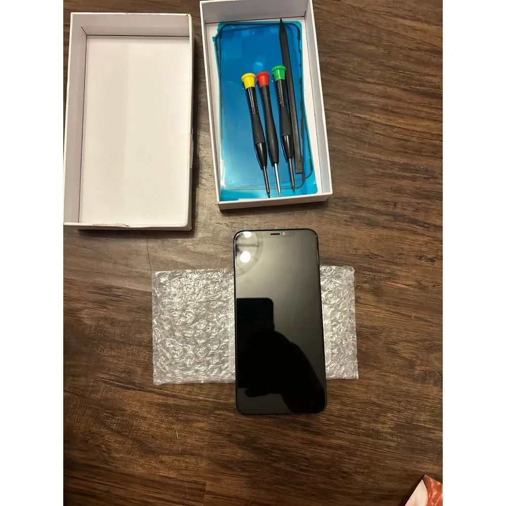 iPhone max black phone‎ screen